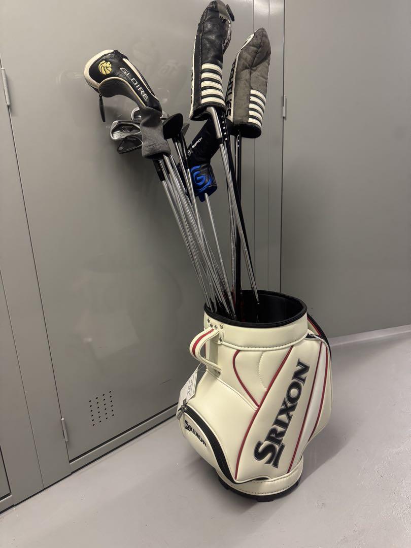 Srixon キャディバッグ　ホワイト/レッド 新品・タグ付き】SRIXON キャディバッグ 軽量 ホワイトGGC-S166