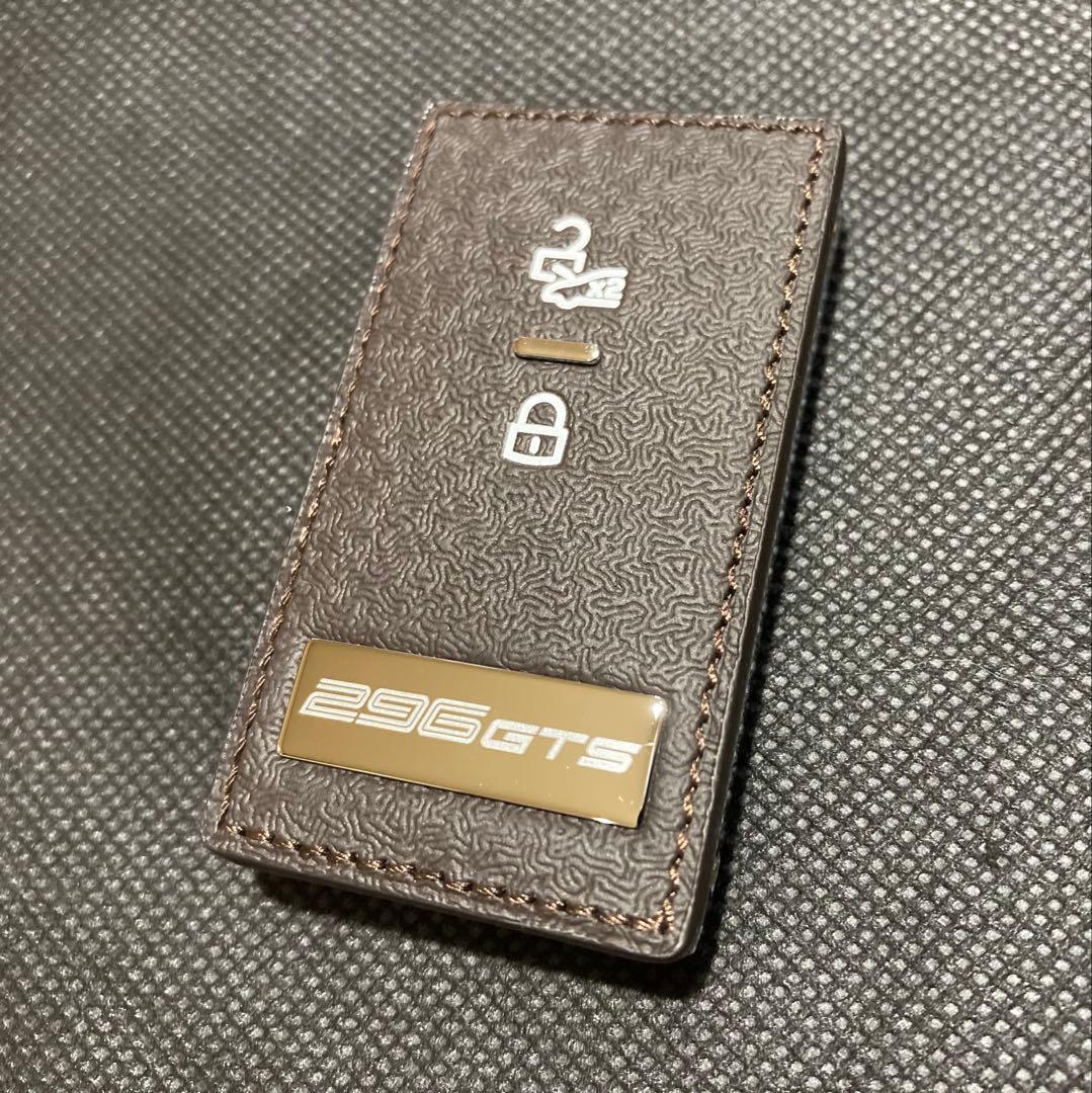 フェラーリ 296 GTS 純正 シルバーキー フェラーリ 296 GTS 純正 シルバーキー