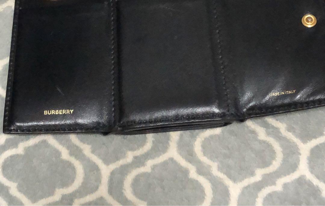 Burberry TB 三つ折り財布