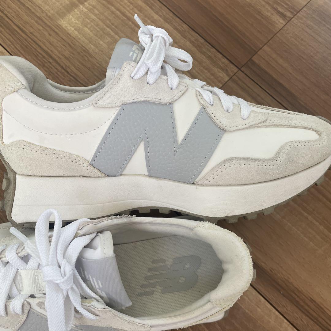 New Balance スニーカー ホワイトグレー　327 WS327KE 23