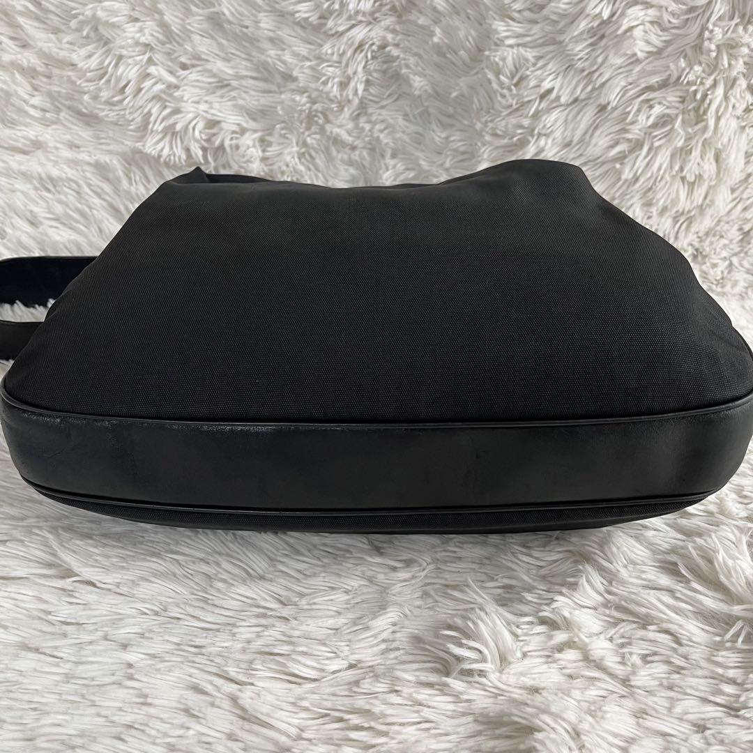 GUCCI ワンショルダーバッグ G金具 レザー ナイロン