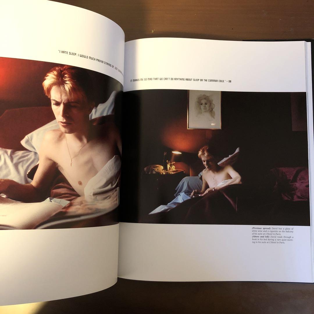 (初版) デヴィッド・ボウイ: Behind the Curtain 洋書 Amazon.com: David Bowie: Behind the Curtain: 9780996058759
