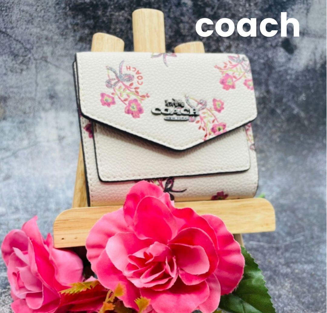 安いそれに目立つ COACH コーチ 花柄 フラワー ミニ 財布 ウォレット
