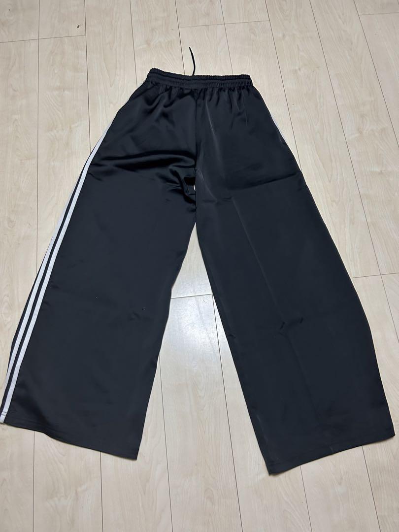 adidas サテンワイドレッグパンツ IU2520