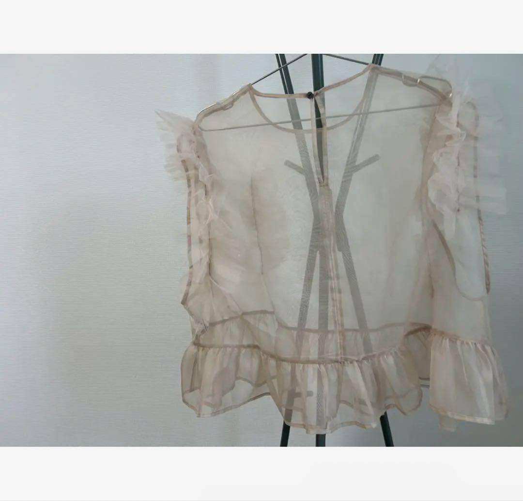 many frill