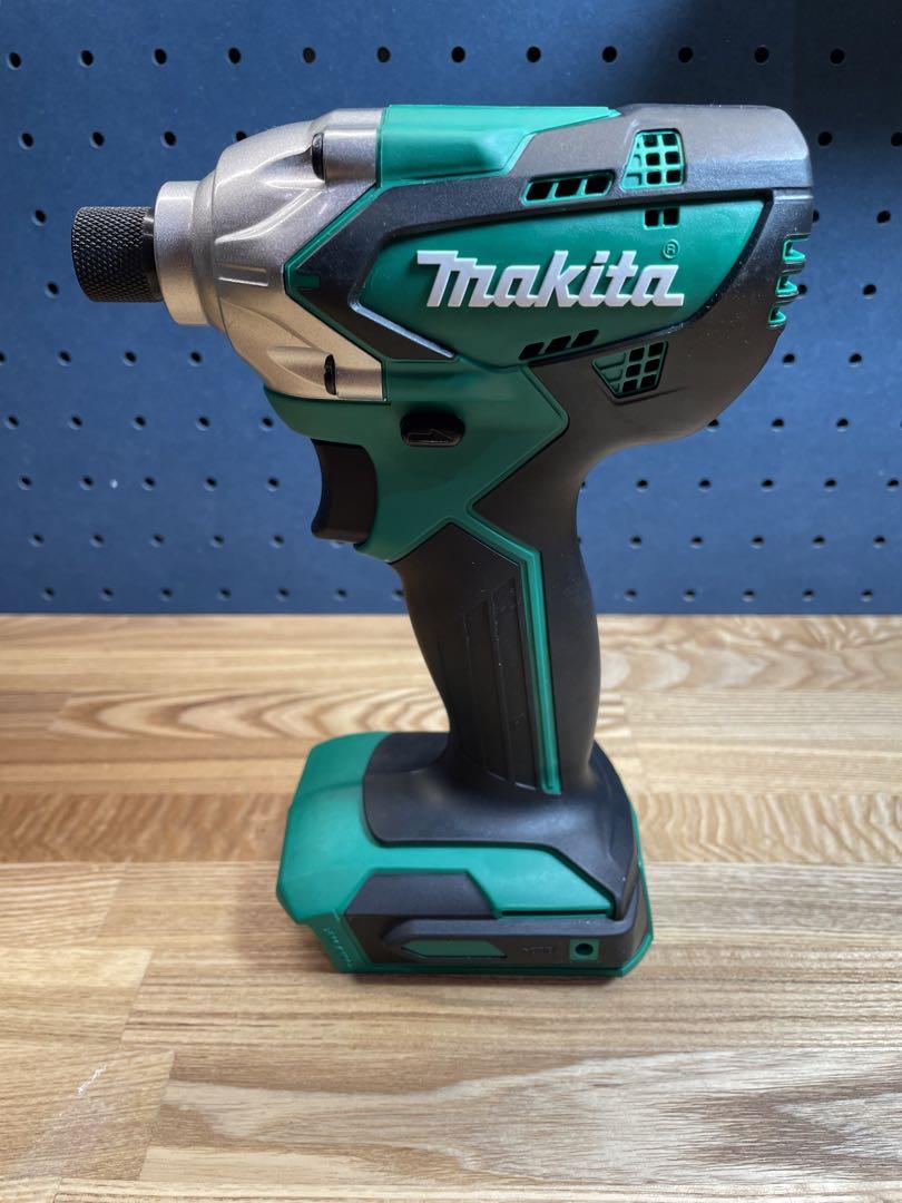 makita 充電式インパクトドライバ　MTD002D