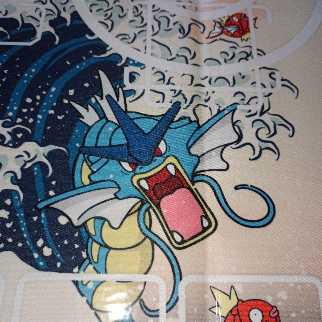 【新品】ギャラドスポケモン 葛飾北斎 浮世絵 富嶽三十六景 ラバー プレイマット 新品】ギャラドスポケモン 葛飾北斎 浮世絵 富嶽三十六景 ラバー