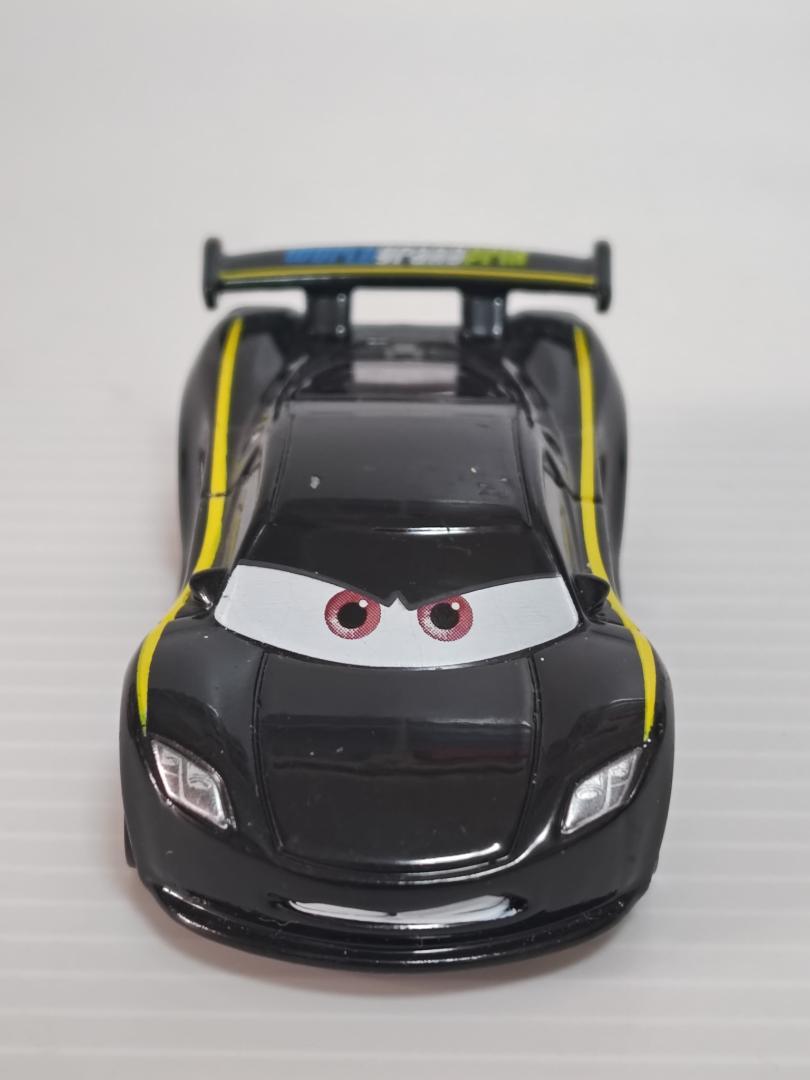 トミカ　カーズ　４台　まとめ売り