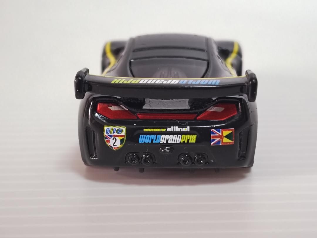 トミカ　カーズ　４台　まとめ売り