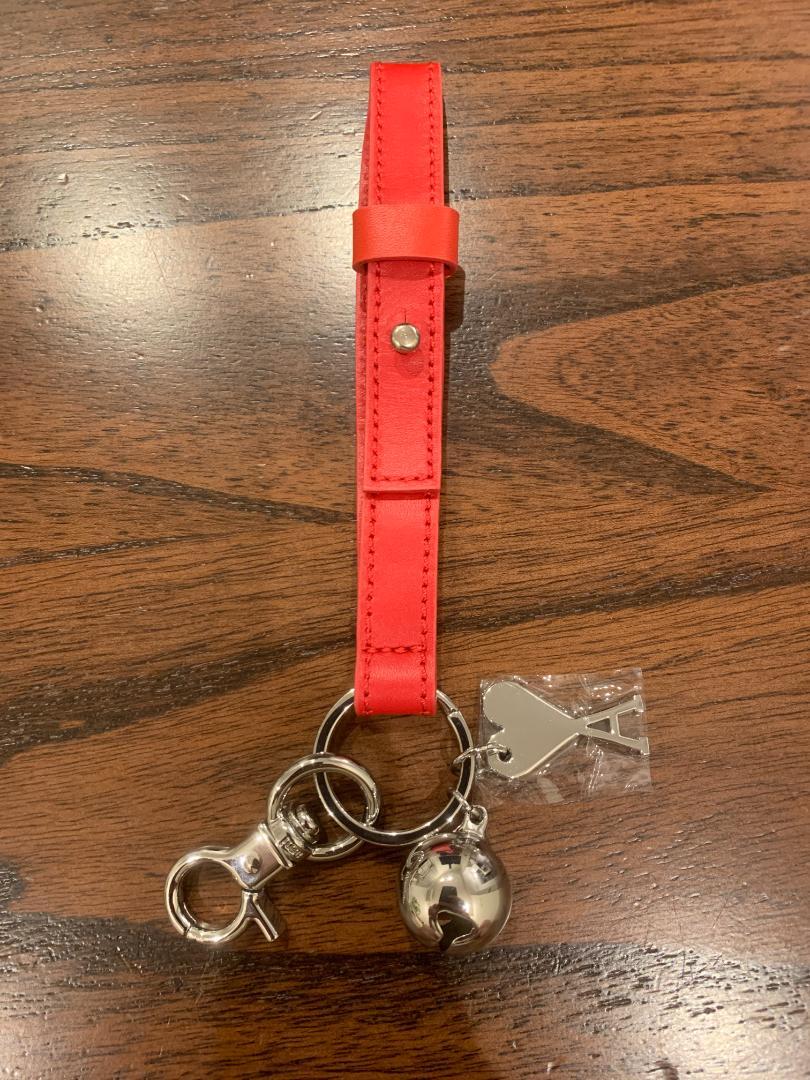 【AMI PARIS】アミ ドゥ クール キーリング スカーレット レッド 新品】AMI Paris アミパリ キーリング キーホルダー レッド