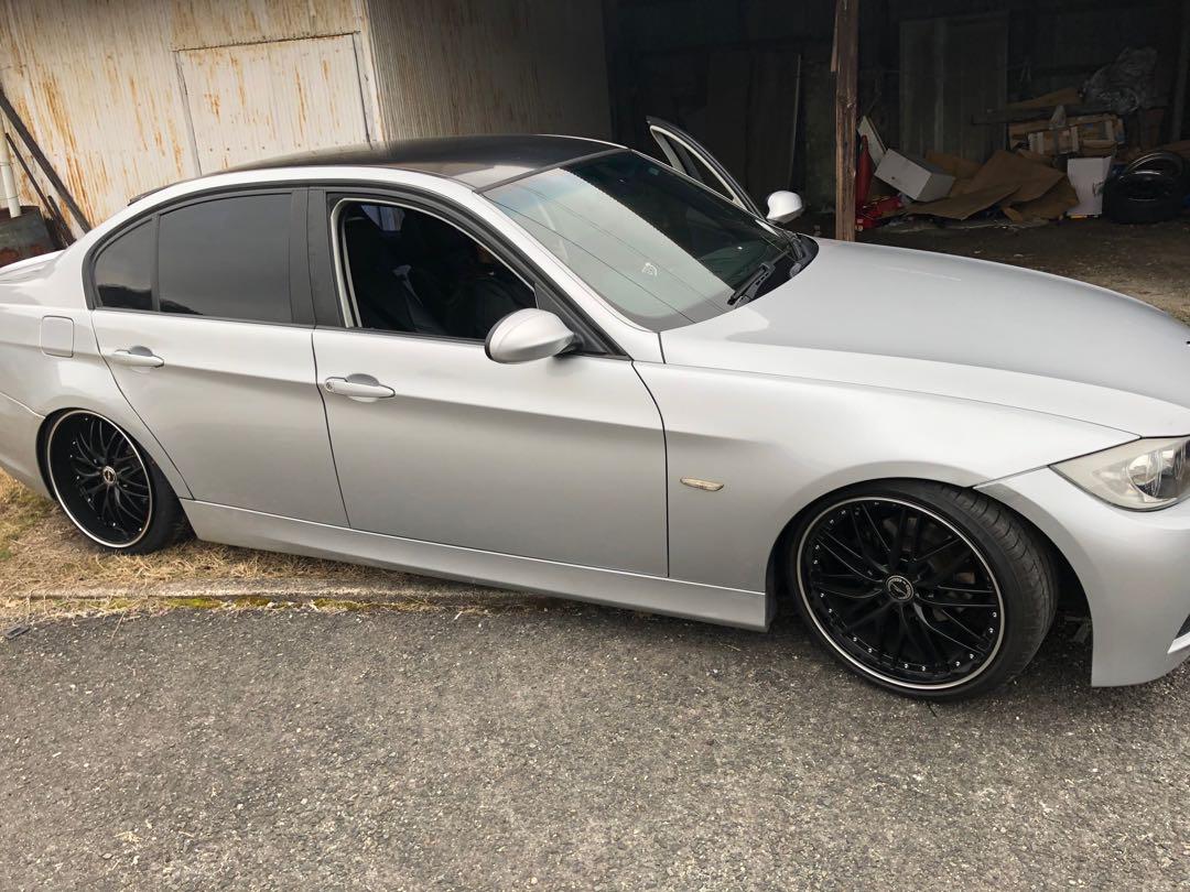 E90