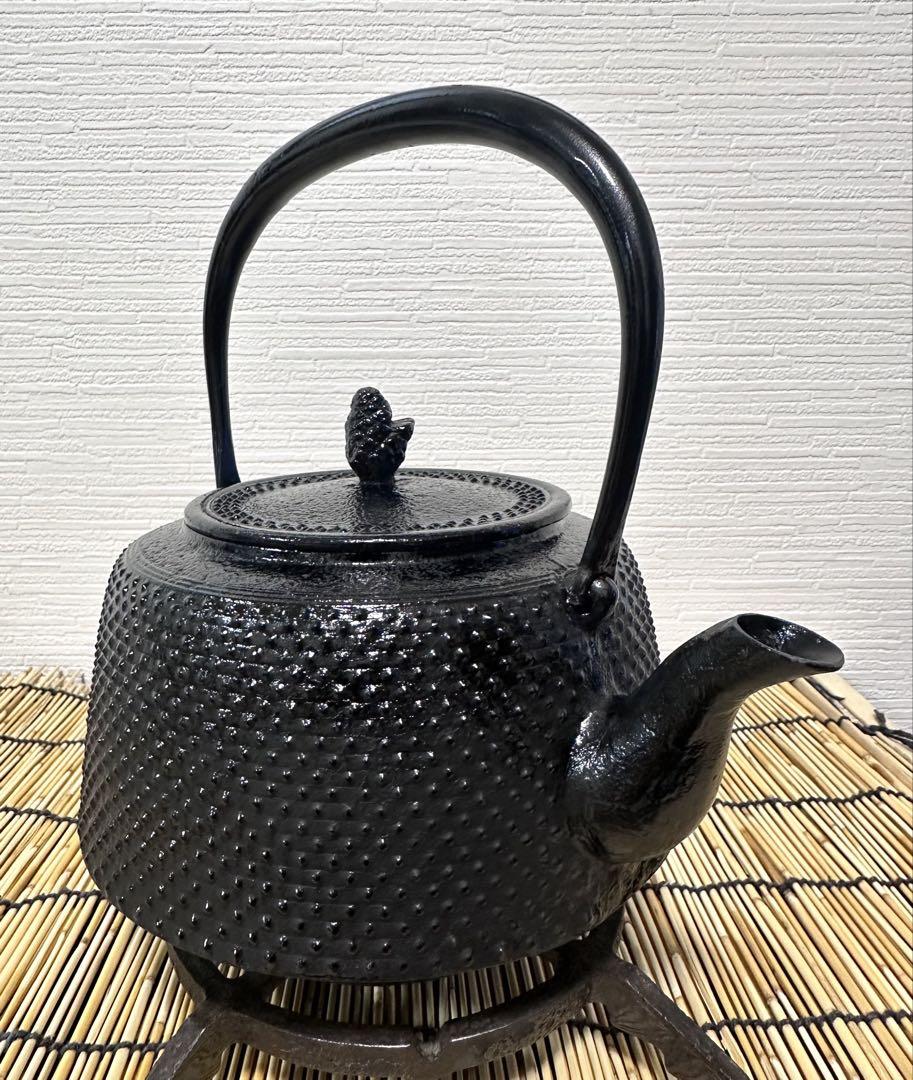 美品　南部盛榮堂ＯＩＧＥＮ造　１５型九重アラレ　南部鉄瓶　南部鉄器