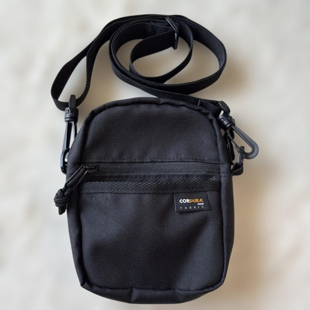 shoulder bag／コーデュラブラック Fender ショルダーバッグ CORDURAポリエステルフラップ