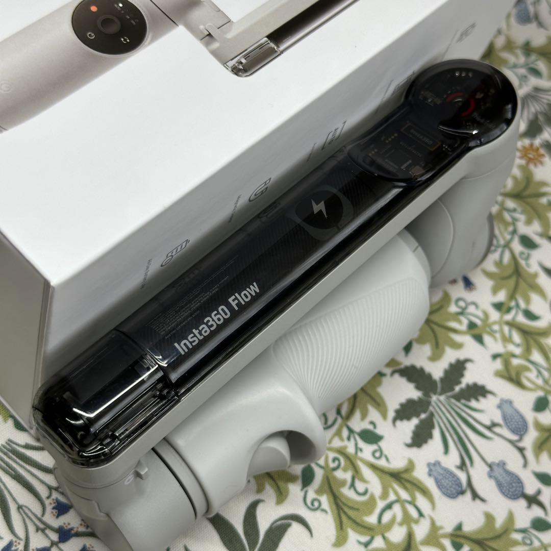 ＜美品＞Insta360 Flow