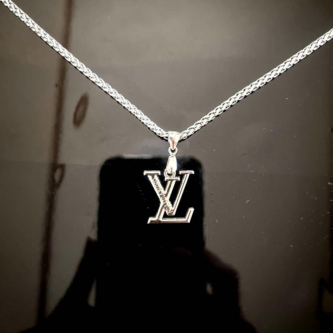 Louis Vuitton ヴィンテージチャームシルバー ネックレス