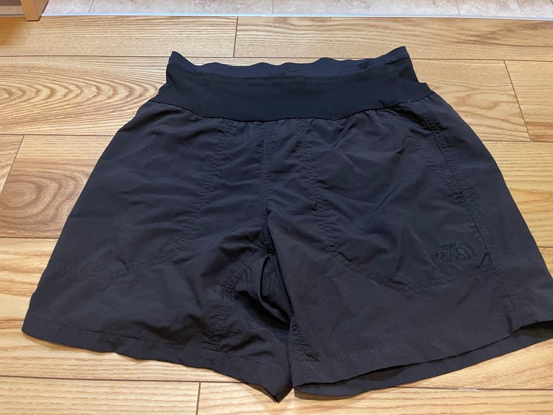 ノースフェイス フリーランショーツ メンズ 黒色 Ｍサイズ