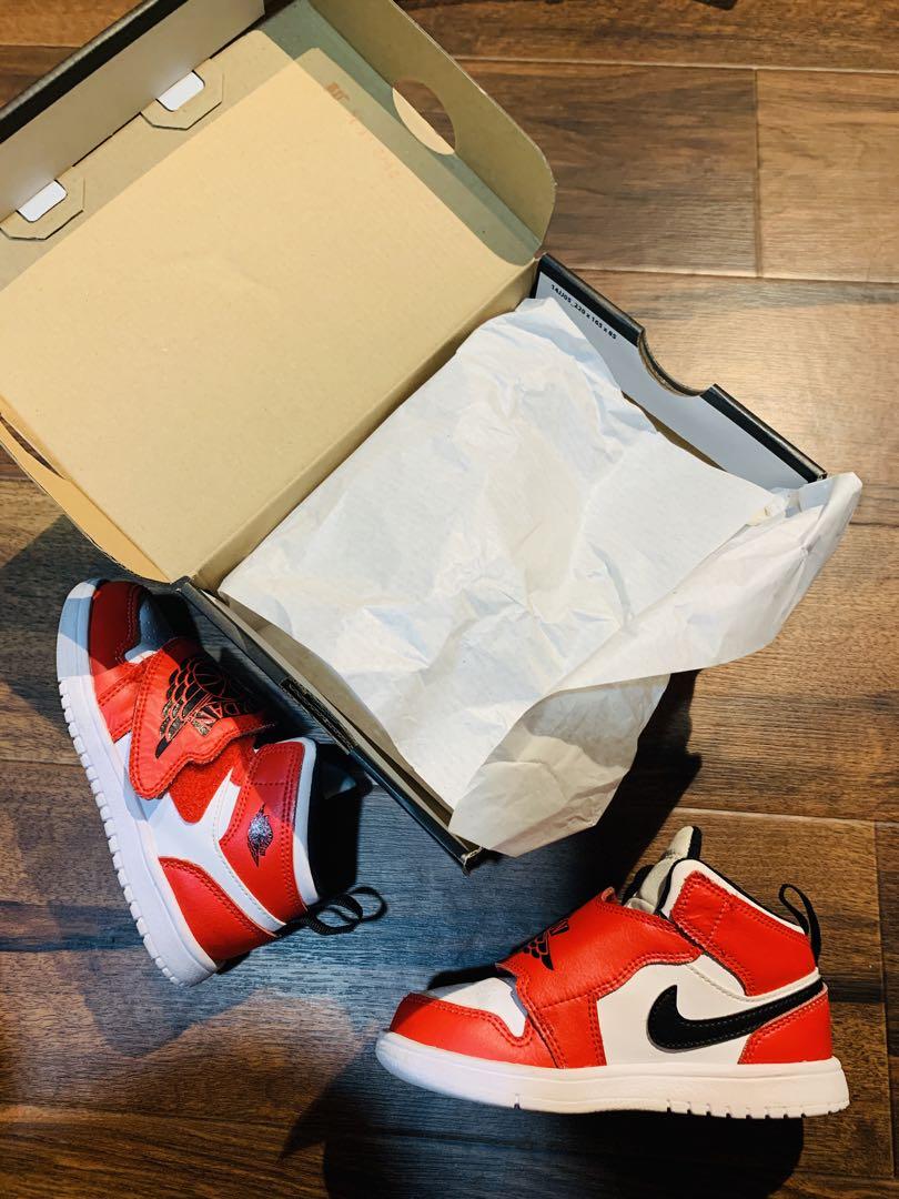 スニーカー sky jordan 1 chicago