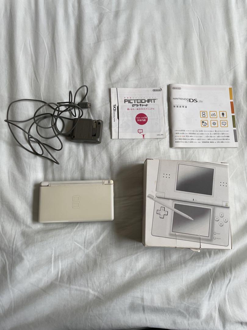 ニンテンドーDS lite 本体&充電器 ライト　箱あり　任天堂　ケース付き