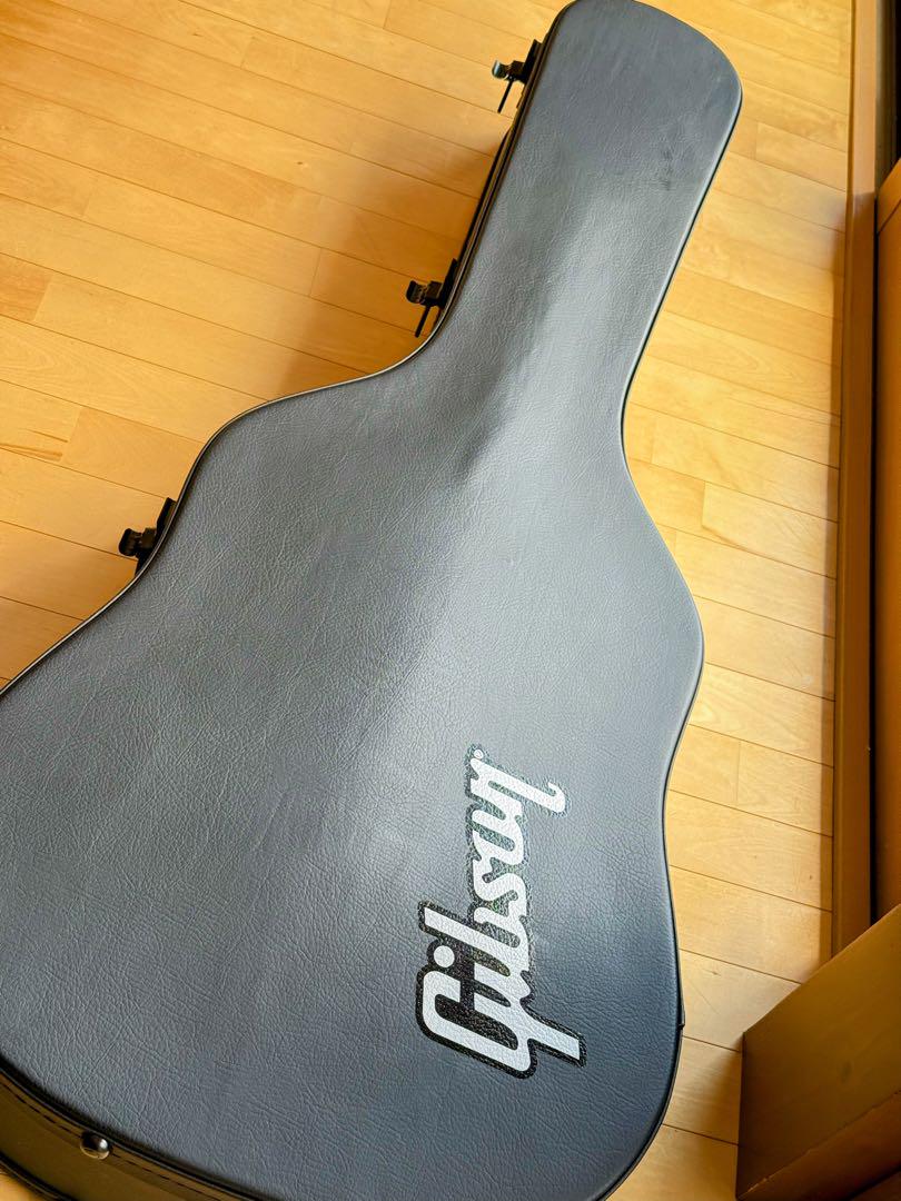 Gibson Hummingbird