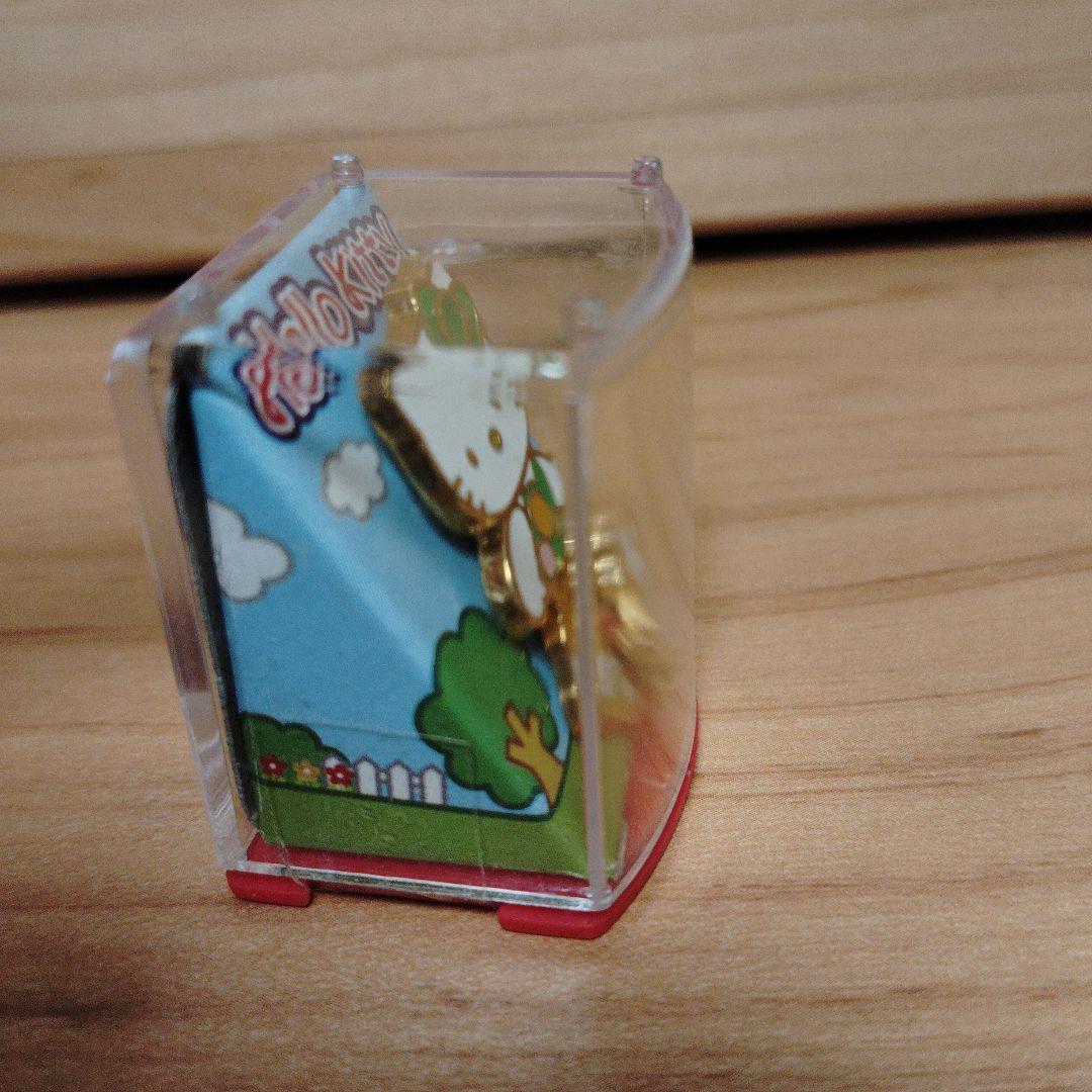 2002年 レトロ レア ハローキティ 子犬のお散歩 ピンバッジ
