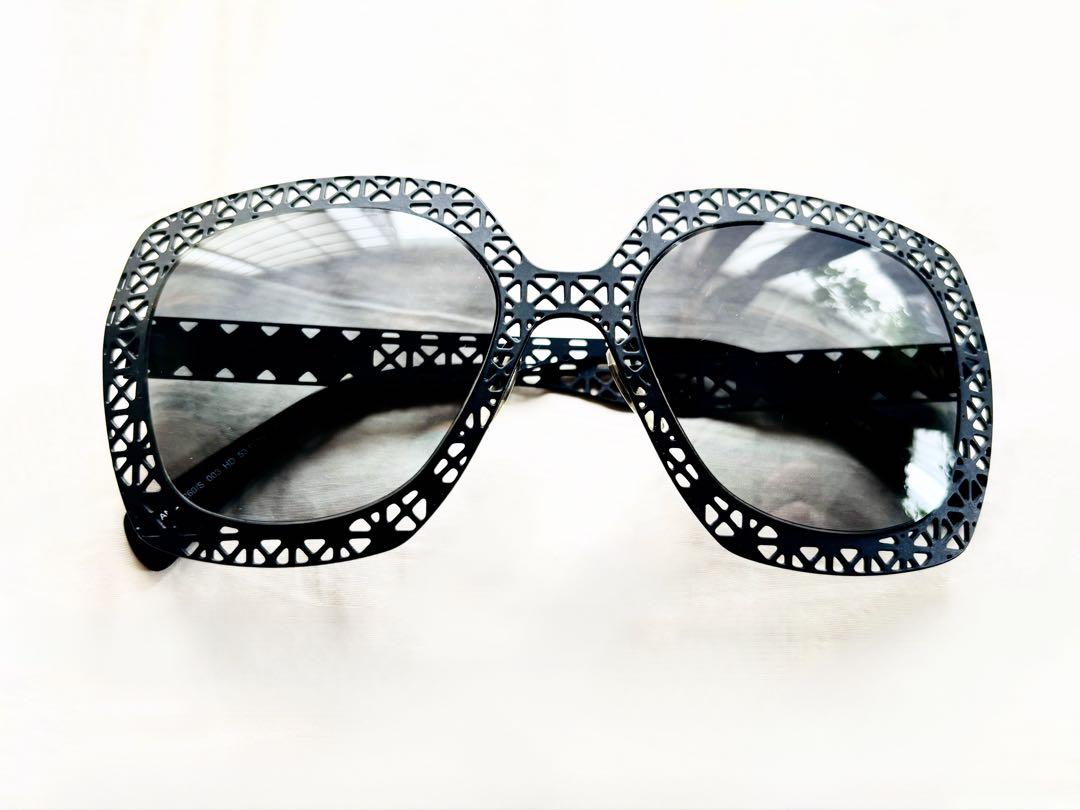 ALEXANDER MCQUEEN ブラックサングラス