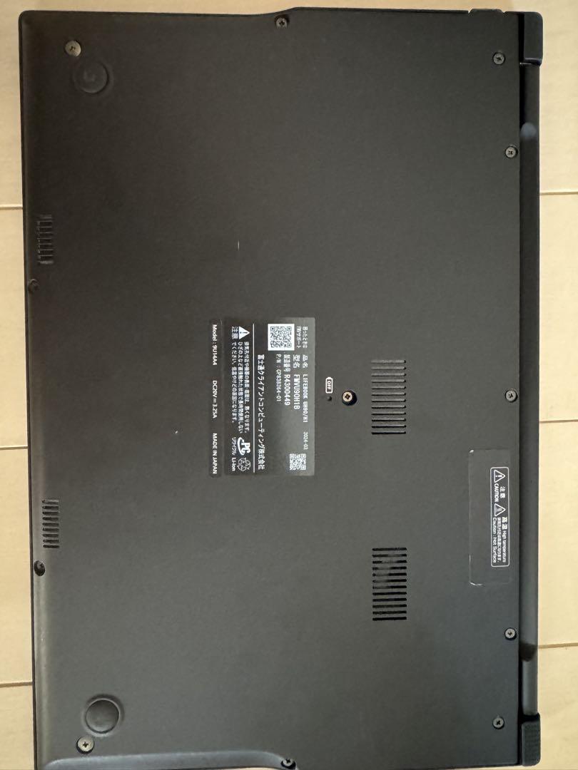 Windowsノート本体 FUJITSU Lifebook FMVUH90H1B