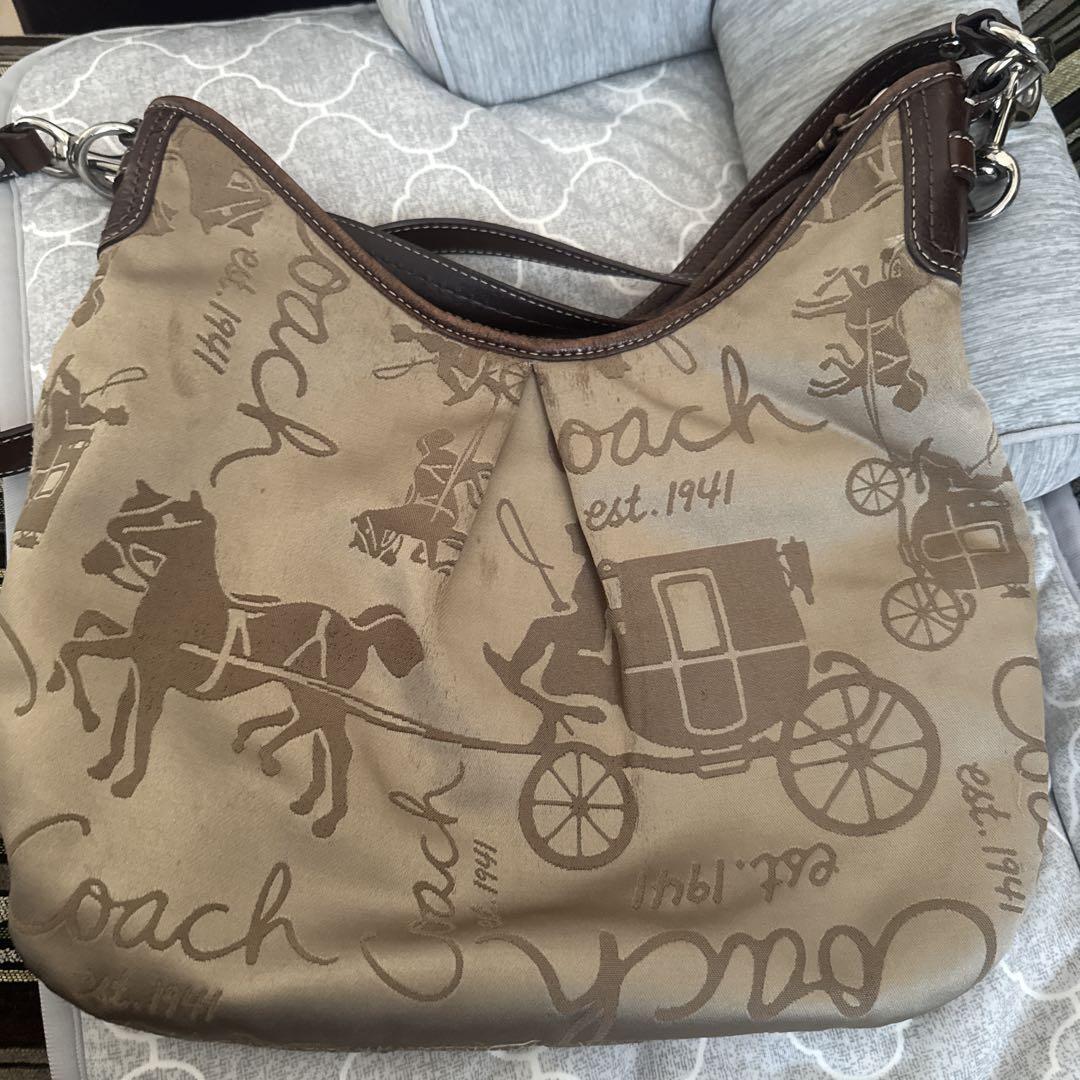 COACH 馬車プリント ショルダーバッグ Coach ショルダーバッグ 馬と馬車プリント - メルカリ