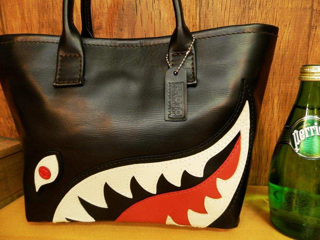 Ｓサイズ☆シャークマウス仕様♪オールレザーのミニトートバッグ日本製ミリタリー黒
