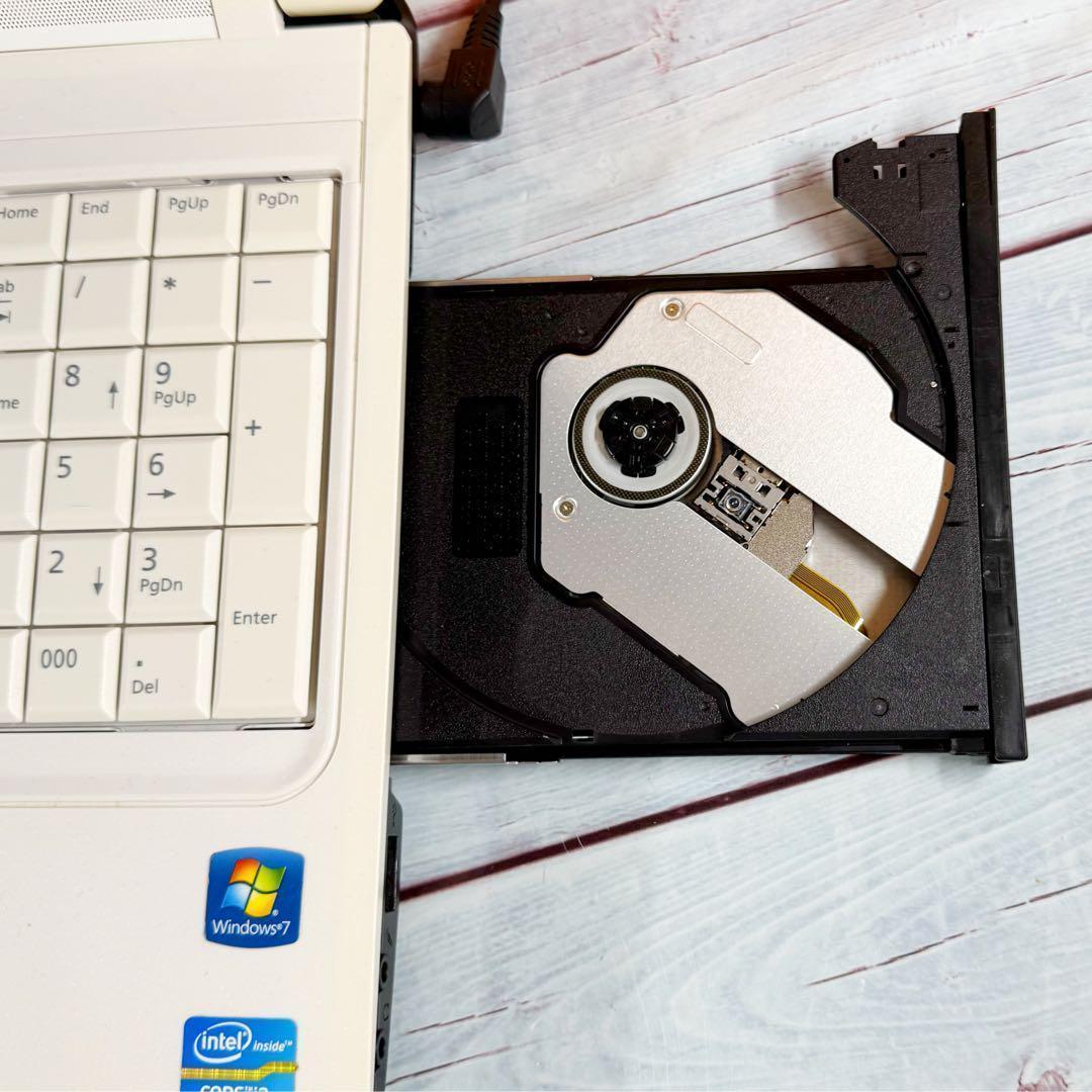 大特価❣️富士通ノートパソコン☘️Core i3☘️メモリ8GB