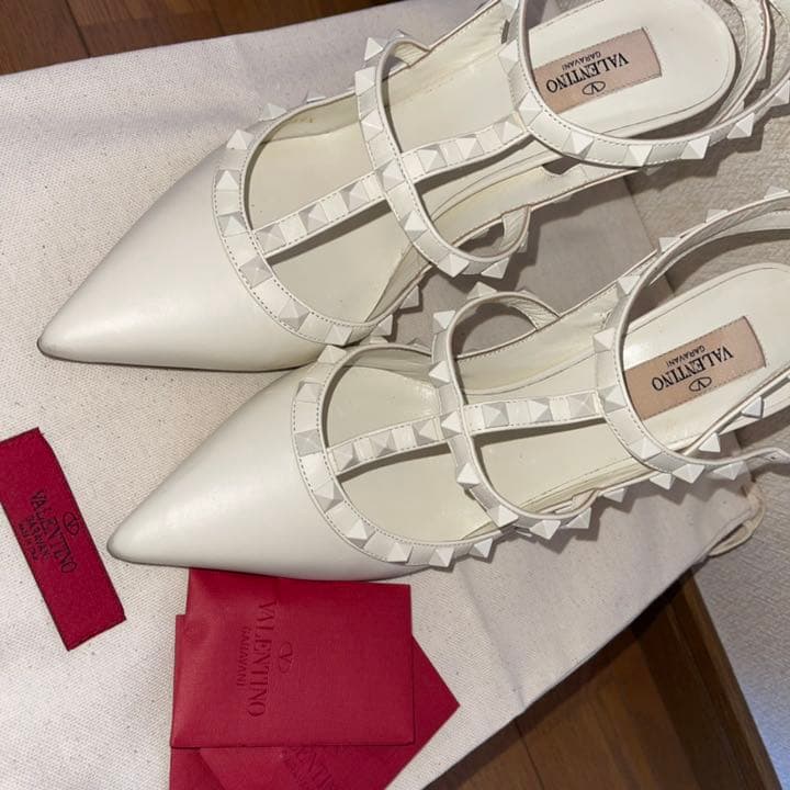VALENTINO パンプス 直売割引品 inspektorat.madiunkota.go.id