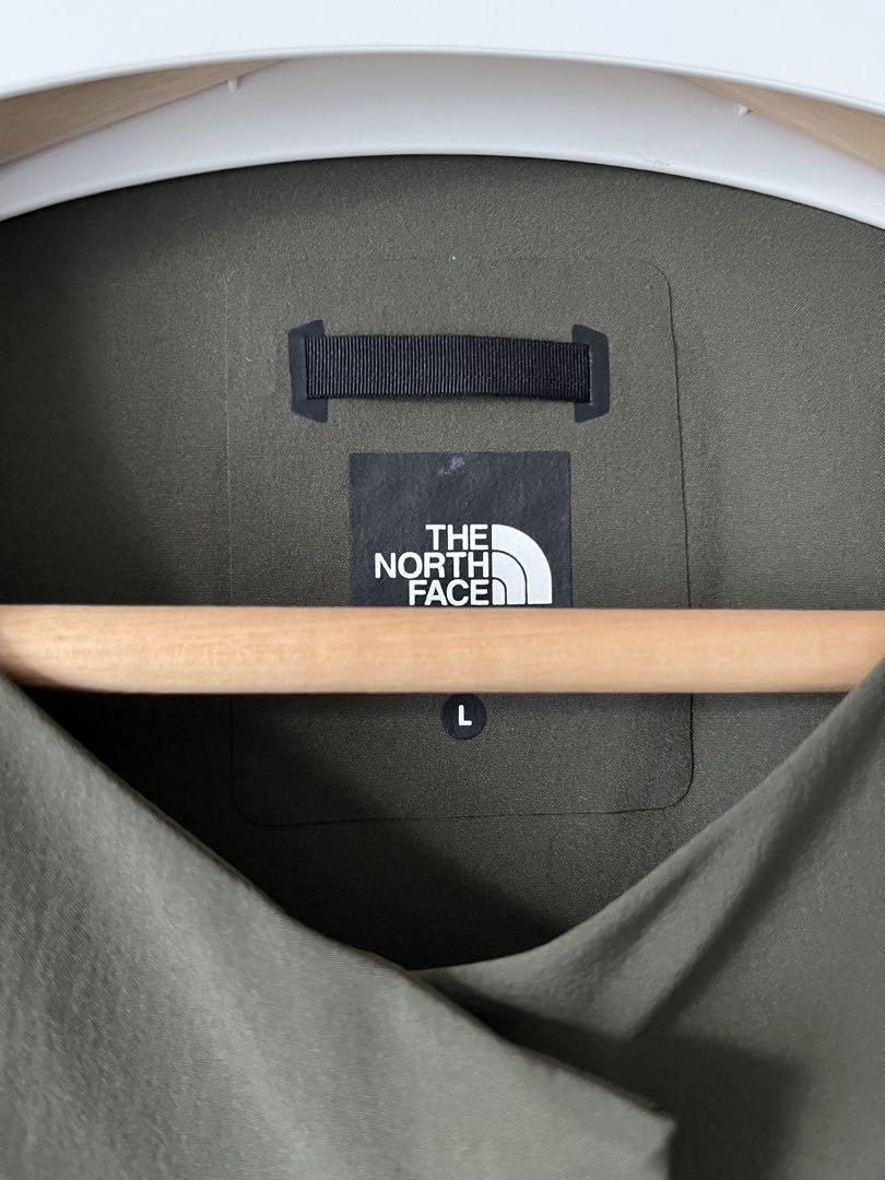 The North Face シェルジャケット　カーキ