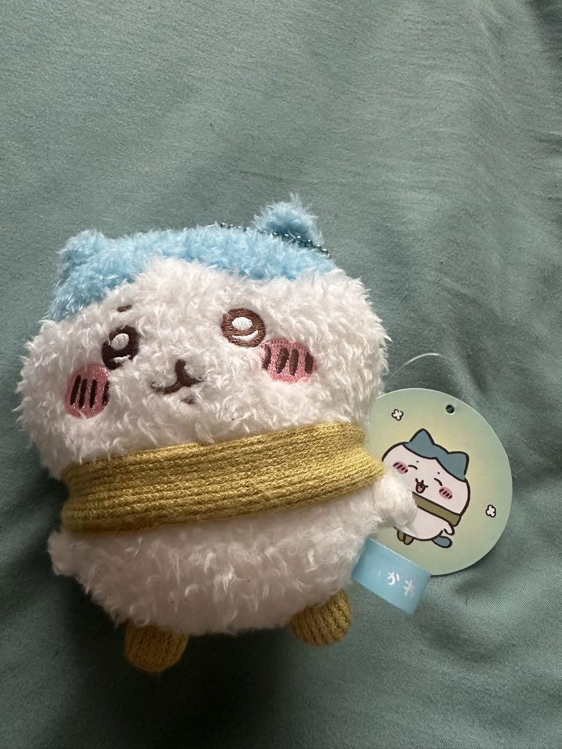 ちいかわ ハチワレ ぬくぬくの装いマスコット マフラー - メルカリ