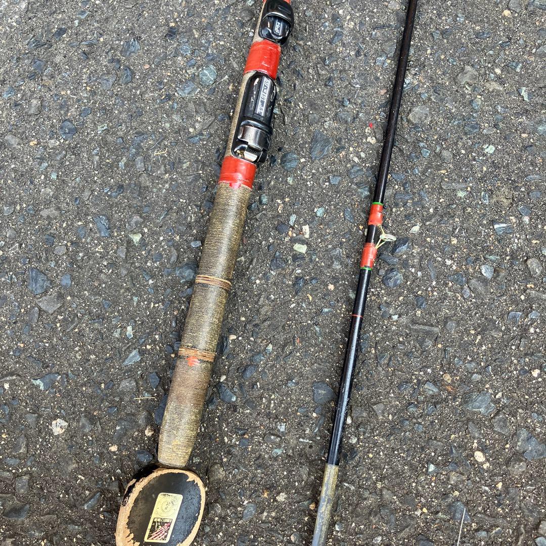 人気商品】 SAKURA サクラ カーボン 黒潮強々 1.8m 並継2ピース カレイ