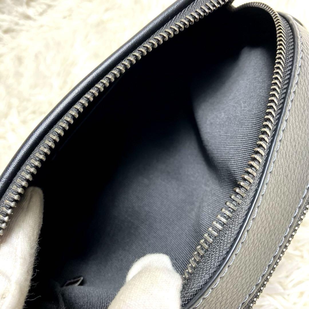 【美品】COACH ワイアットカメラバッグ クロスボディ レザーブラック