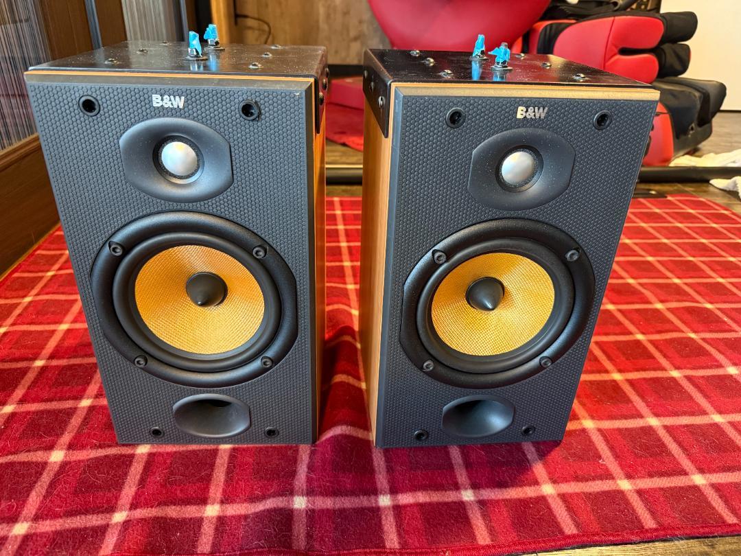 【１着でも送料無料】 B&Wスピーカー シリアル連番バナナプラグ、天井吊り金具 DM601S2 スピーカー・ウーファー