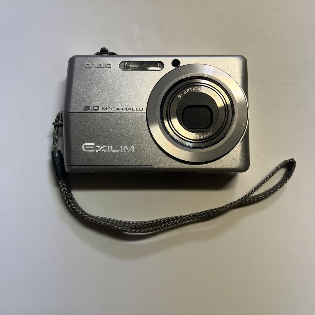 CASIO カシオ EXILIM EX-Z600 コンデジ シルバー - メルカリ