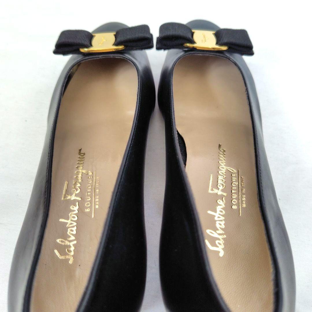 極美品❤箱付き☆フェラガモ【Ferragamo】ヴァラ パンプス 黒