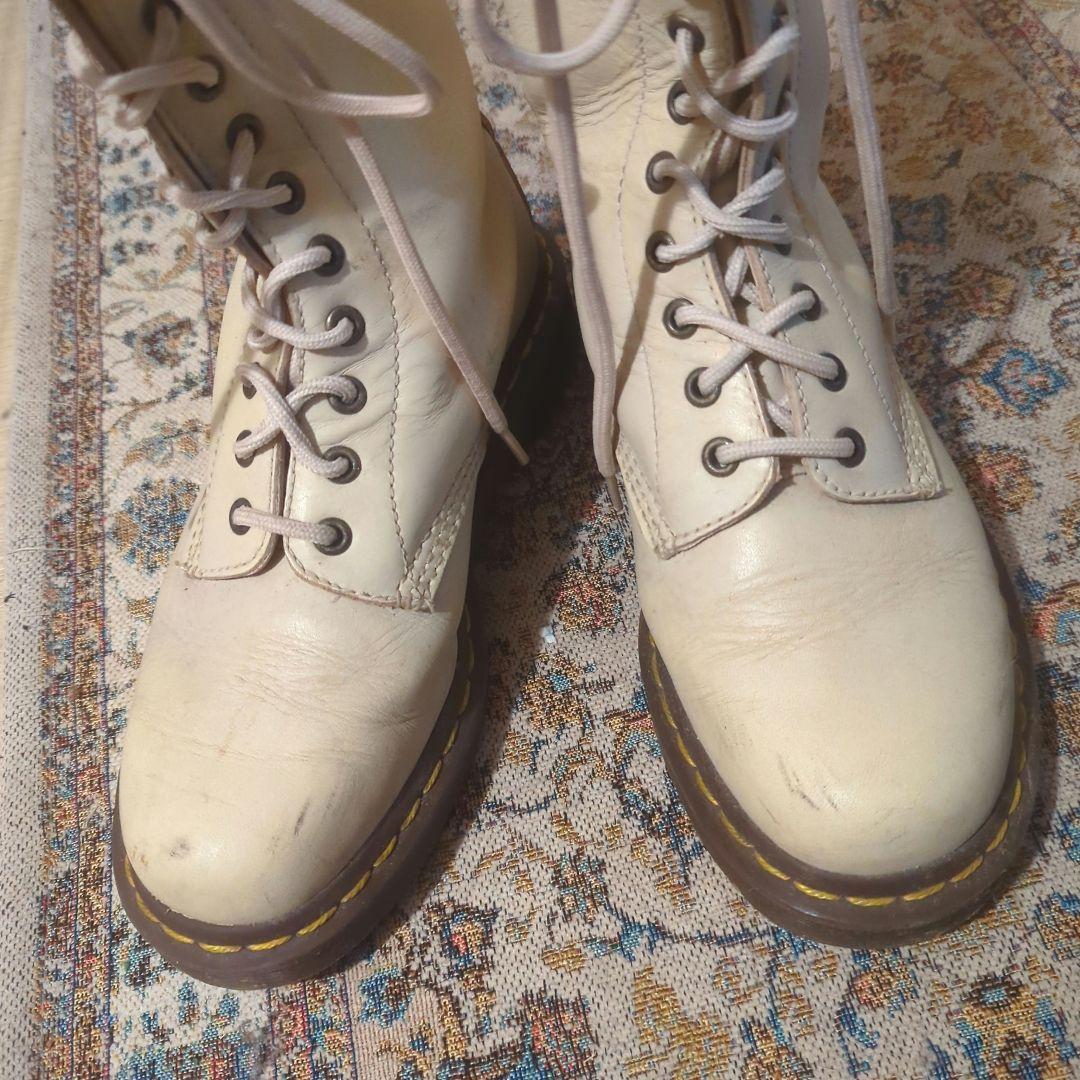 Dr.Martens/ホワイト/アイボリーロングブーツ レースアップ　24cm Dr.Martens/ホワイト/アイボリーロングブーツ レースアップ 24cm