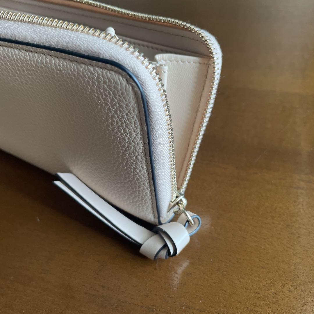 【未使用品】Chloe クロエ　ALPHABETジップ付きロング ウォレット Chloe クロエ CHLOE 財布 Alphabet 長財布 アルファベット
