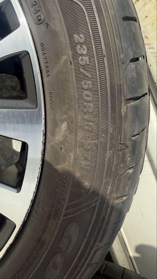 トヨタアルファードAYH30W タイヤホイールセット235/50R18