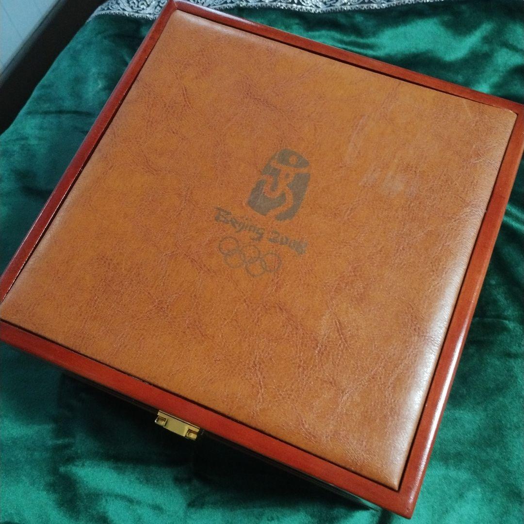 オリンピックロゴ入りレザーケース 4,980円