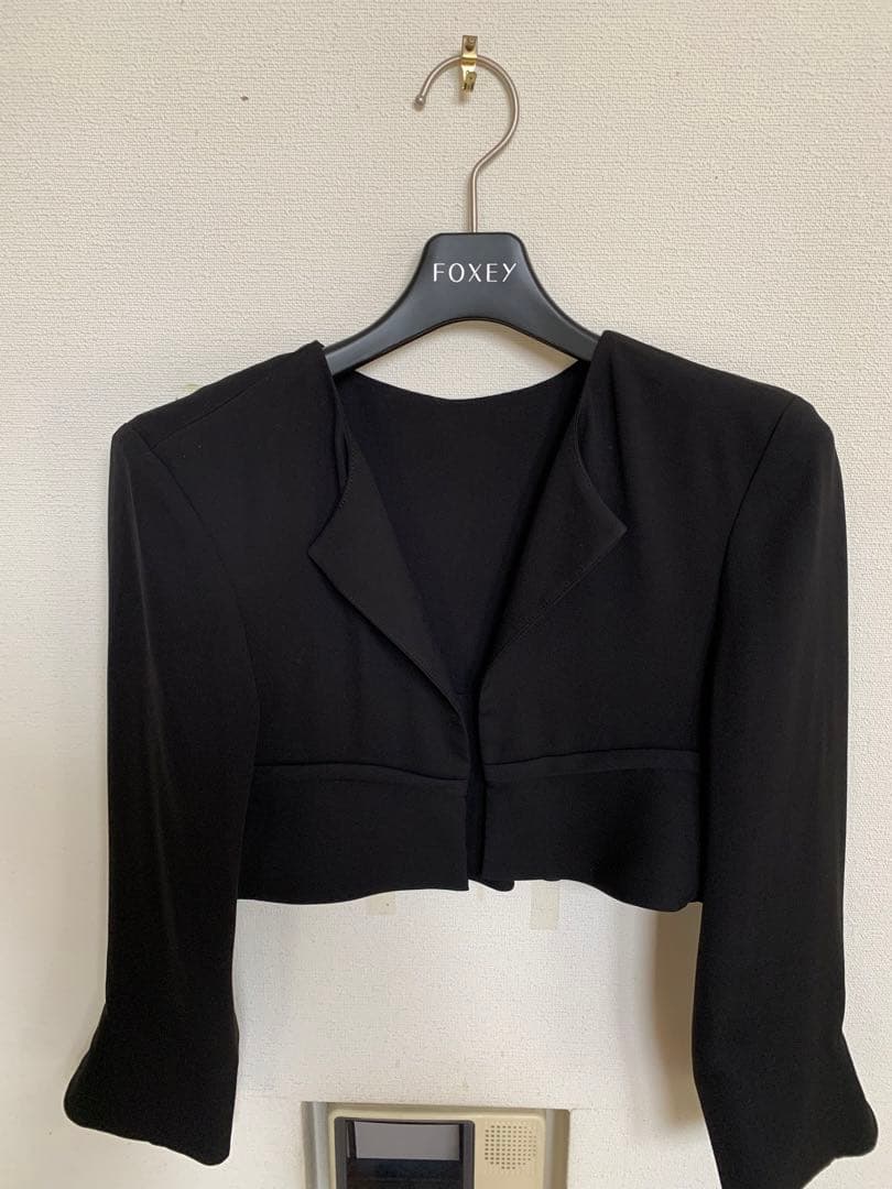美品★FOXEY/フォクシー レディボレロ グレースストレッチ 38