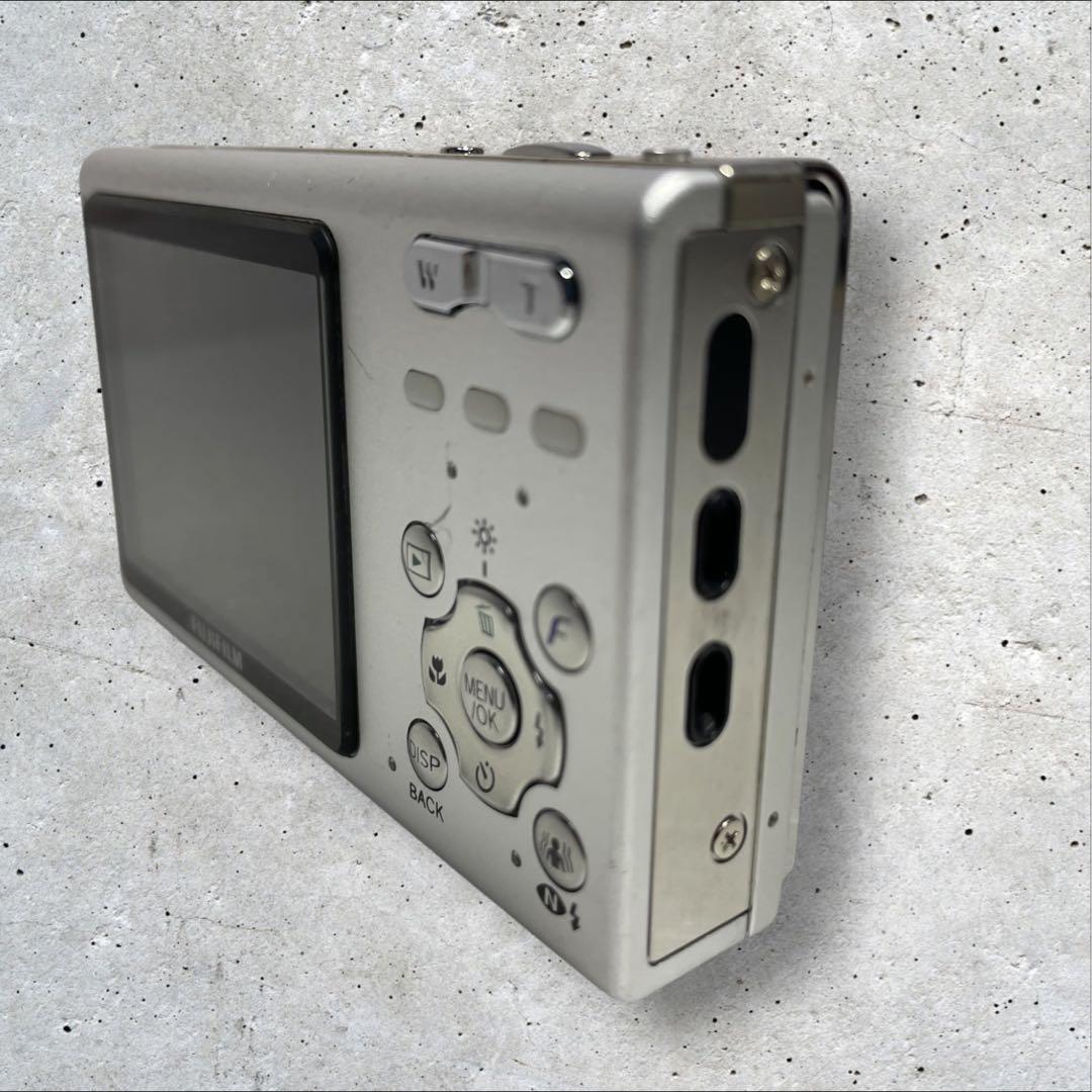 FUJIFILM　デジカメ　Finepix【Z5fd】コンデジ
