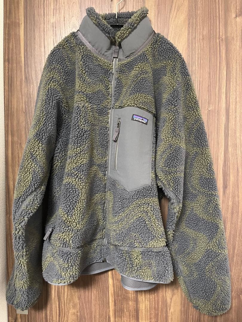 2024年カラー　patagonia retrox レトロx L