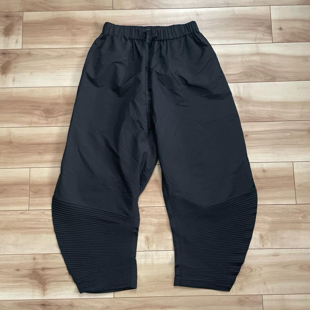 ISSEY MIYAKE イッセイミヤケ Hem Pleated pants