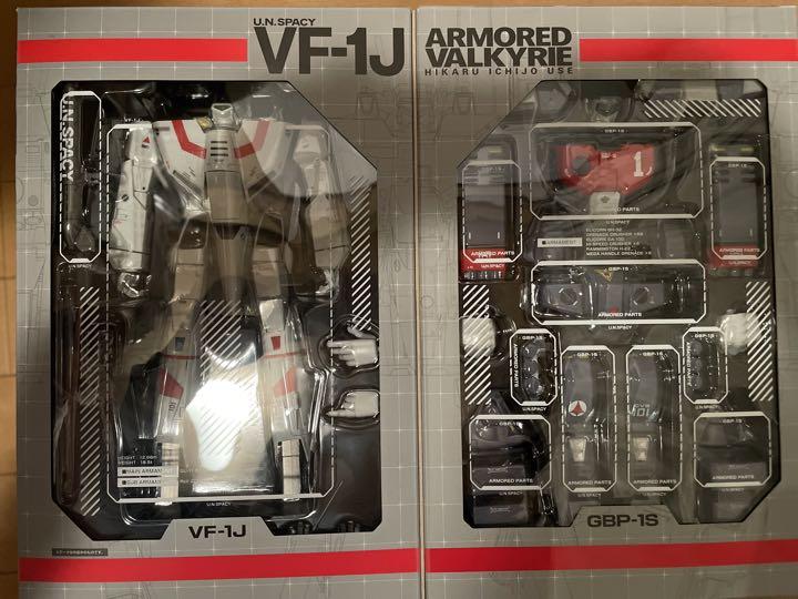 Amazon.co.jp: DX超合金 VF-1J バルキリー（一条輝機）STORE