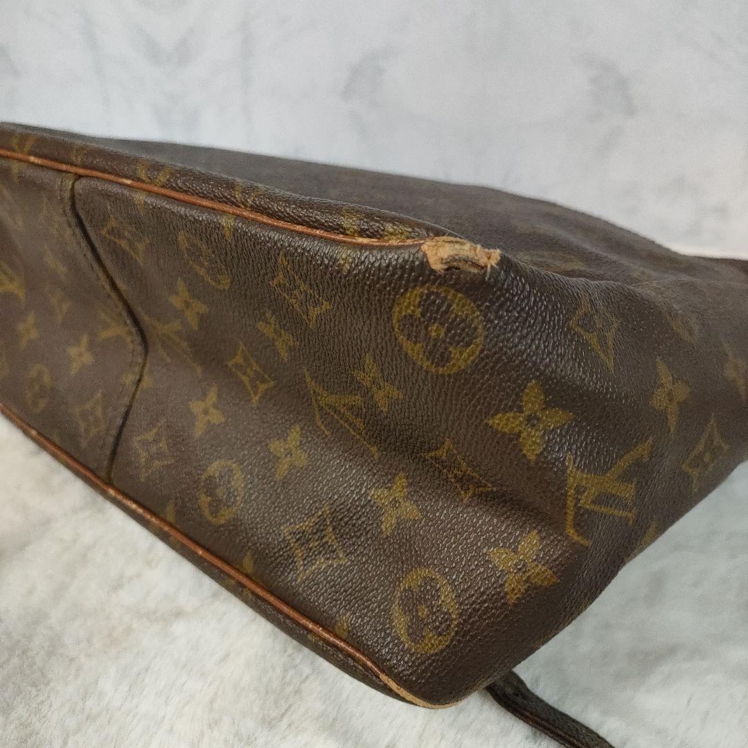 VUITTON