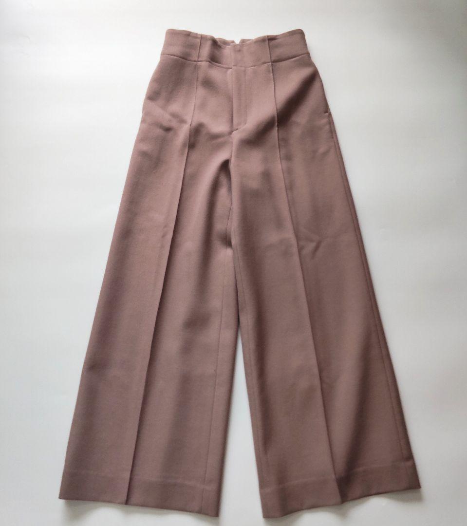 美品 エブール センタープレスワイドパンツ 38 スモーキーピンク