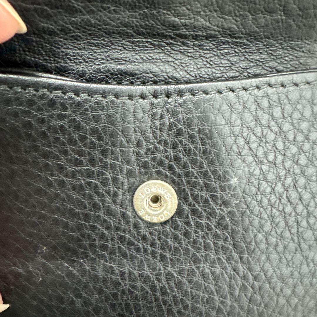 ロエベ メンズ 黒 レザー 二つ折り財布