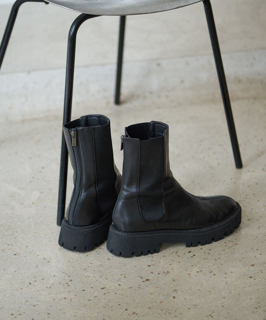 新品 Whim Gazette THE PAUSE サイドゴアブーツ サイズ39 新品 Whim Gazette THE PAUSE サイドゴアブーツ サイズ39